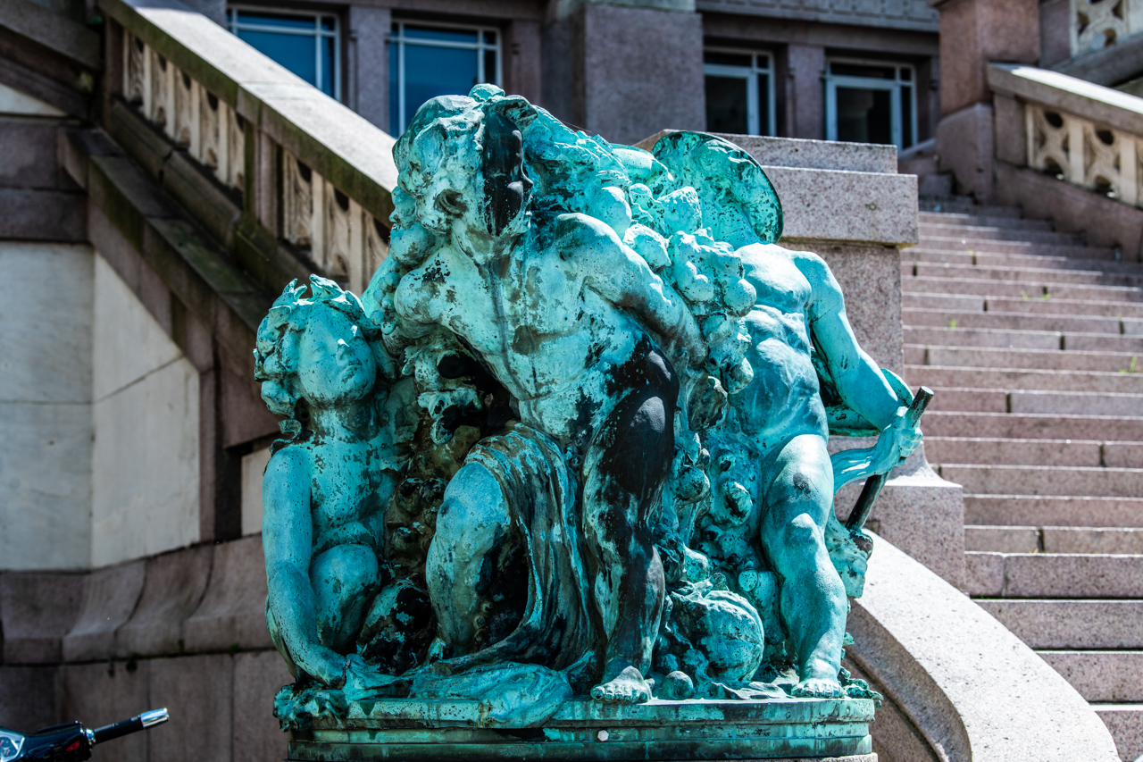 Puttemans Auguste, socle des candélabres Sokkels van kandelaars
